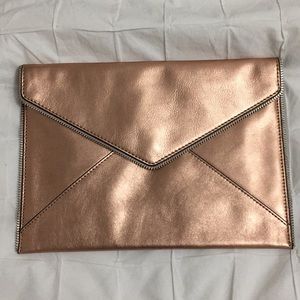 NWT Rebecca Minkoff Leo Clutch in Rose Gold